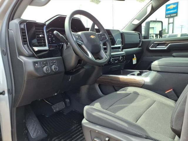 2026 Chevrolet Silverado 2500HD Crew Cab, Standard Bed, LT, 4WD