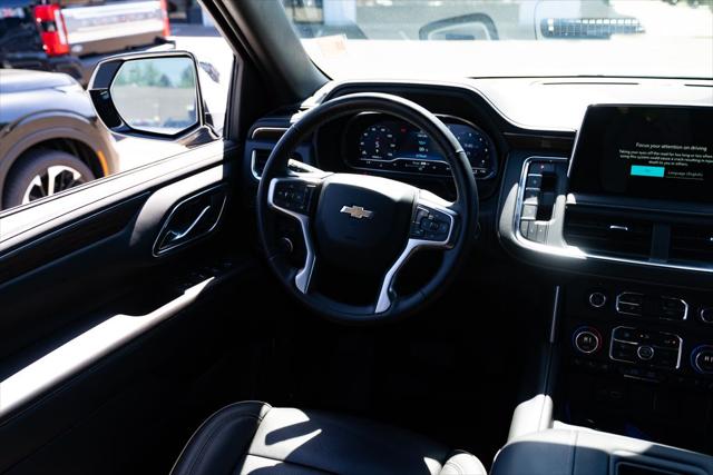2023 Chevrolet Suburban 4WD Premier