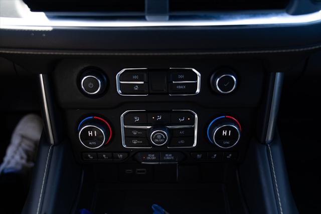 2023 Chevrolet Suburban 4WD Premier