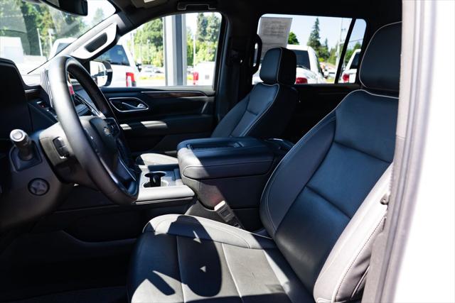 2023 Chevrolet Suburban 4WD Premier