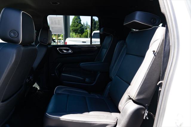 2023 Chevrolet Suburban 4WD Premier