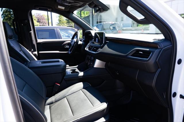 2023 Chevrolet Suburban 4WD Premier