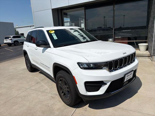 2025 Jeep Grand Cherokee Laredo 4x4 for sale in Salina, KS