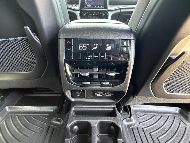 2023 Jeep Grand Cherokee L Altitude 4x4