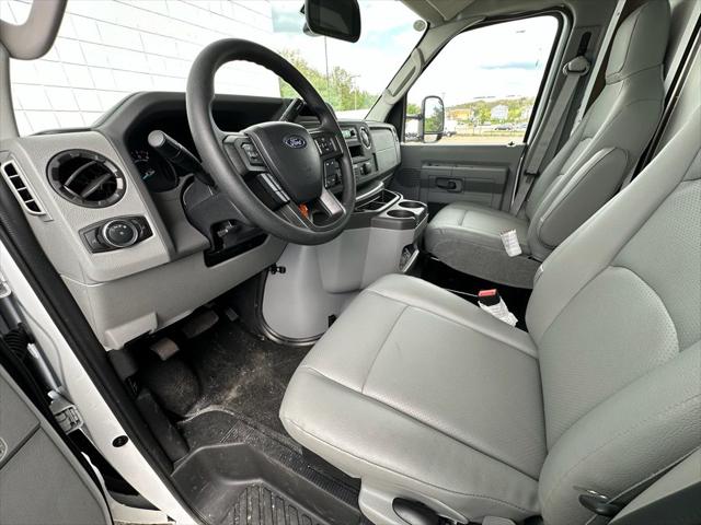 2027 Ford E-Series Cutaway Base