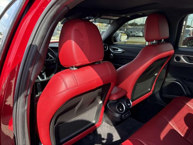 2023 Alfa Romeo Giulia Veloce RWD