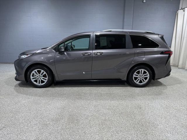 2023 Toyota Sienna Limited