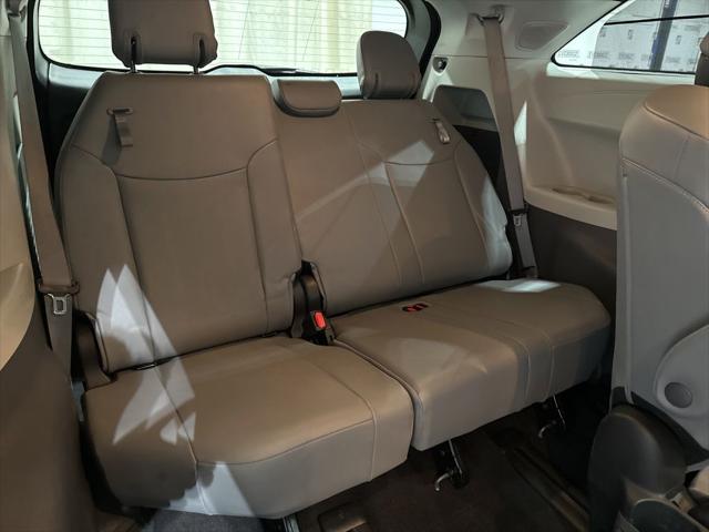 2023 Toyota Sienna Limited