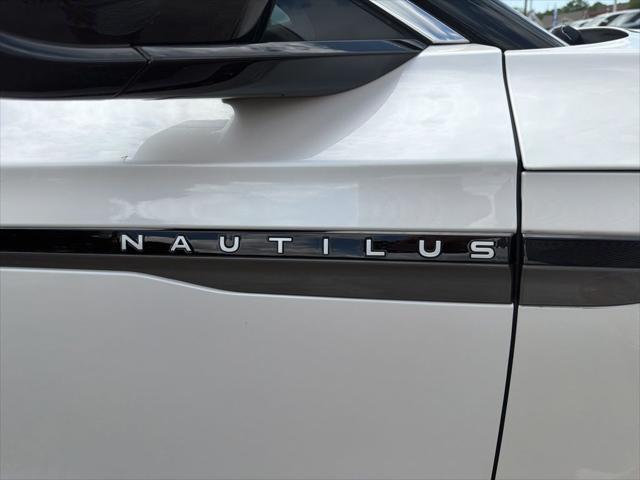 2024 Lincoln Nautilus Black Label