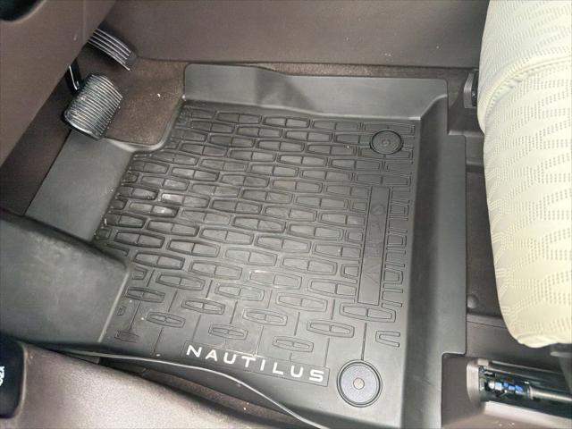 2024 Lincoln Nautilus Black Label