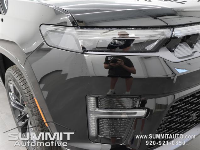 2026 Jeep Grand Wagoneer L Summit Obsidian 4x4