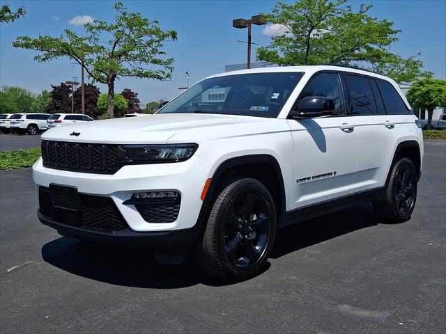 2023 Jeep Grand Cherokee Limited 4x4 2023 Jeep Grand Cherokee Limited 4x4
