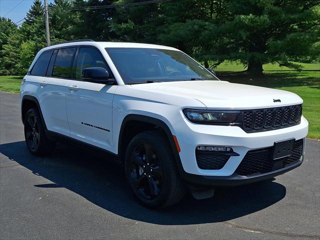 2023 Jeep Grand Cherokee Limited 4x4 2023 Jeep Grand Cherokee Limited 4x4