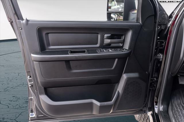 2024 Ram 3500 Tradesman Crew Cab 4x4 8' Box