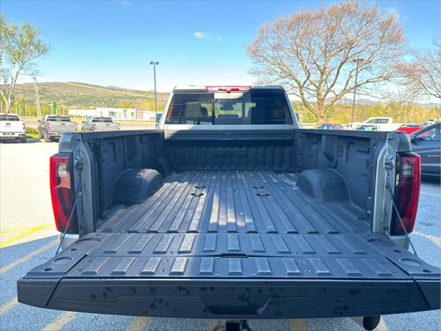 2025 GMC Sierra 3500HD 4WD Crew Cab Long Bed SLT