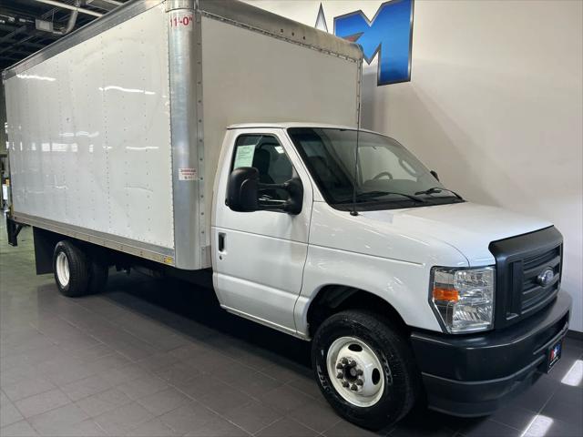 2024 Ford E-350 Cutaway E-350 DRW 158 WB