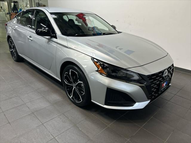 2023 Nissan Altima SR FWD