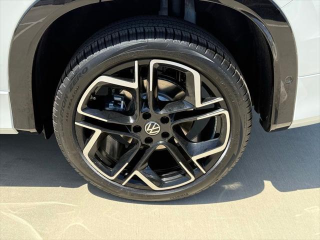 2026 Volkswagen Tiguan SEL R-Line Turbo