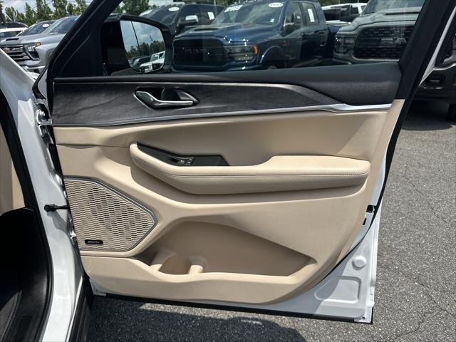 2025 Jeep Grand Cherokee L Limited 4x2
