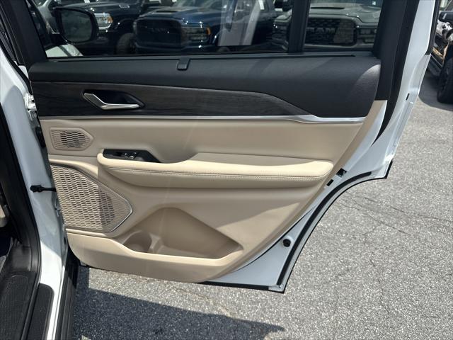 2025 Jeep Grand Cherokee L Limited 4x2