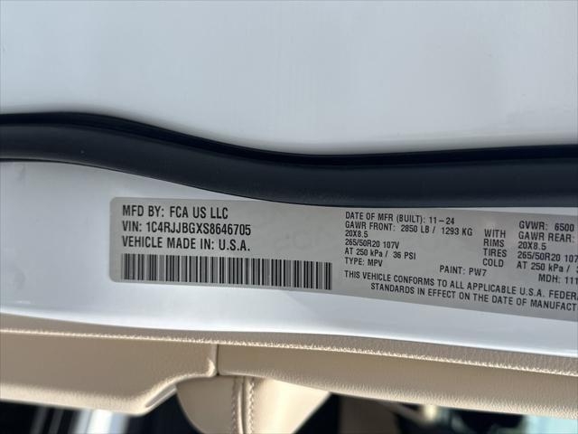 2025 Jeep Grand Cherokee L Limited 4x2