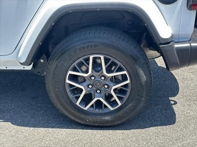 2024 Jeep Wrangler 4-Door Sahara 4x4