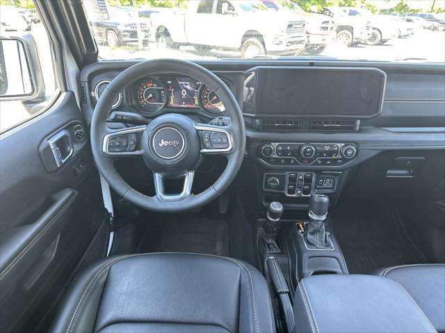 2024 Jeep Wrangler 4-Door Sahara 4x4