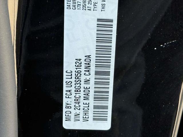 2025 Chrysler Pacifica Select
