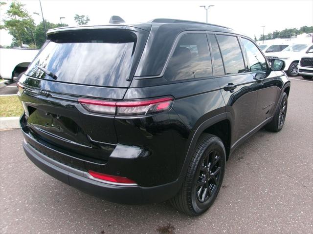 2026 Jeep Grand Cherokee GRAND CHEROKEE LAREDO ALTITUDE 4X4 2026 Jeep Grand Cherokee GRAND CHEROKEE LAREDO ALTITUDE 4X4