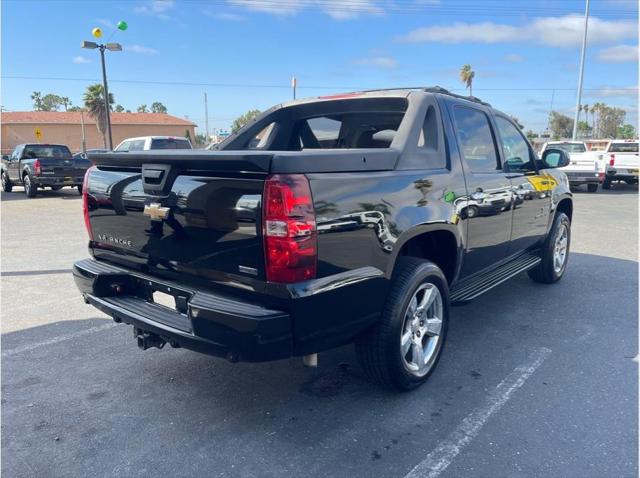 2011 Chevrolet Avalanche LS