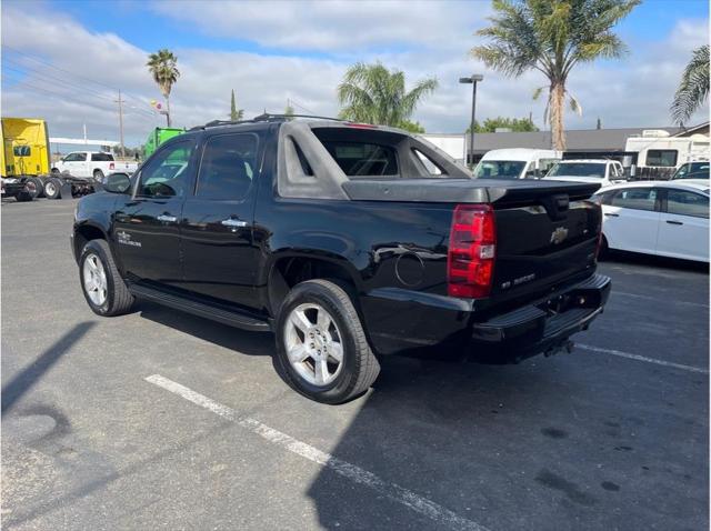 2011 Chevrolet Avalanche LS