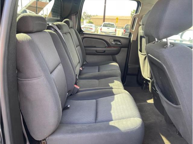 2011 Chevrolet Avalanche LS