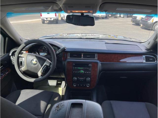2011 Chevrolet Avalanche LS