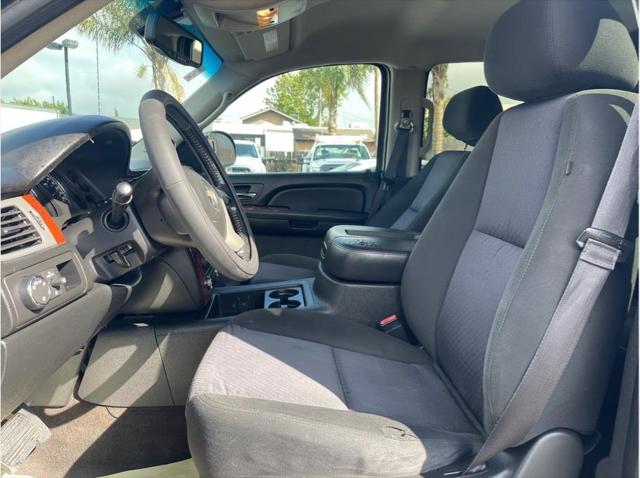2011 Chevrolet Avalanche LS