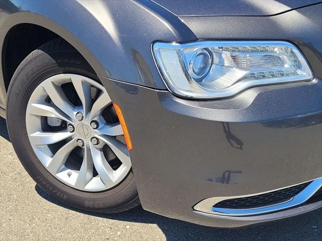 2023 Chrysler 300 Touring
