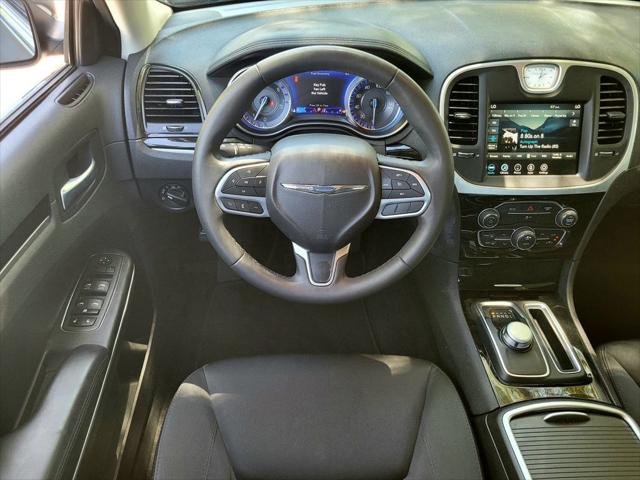 2023 Chrysler 300 Touring