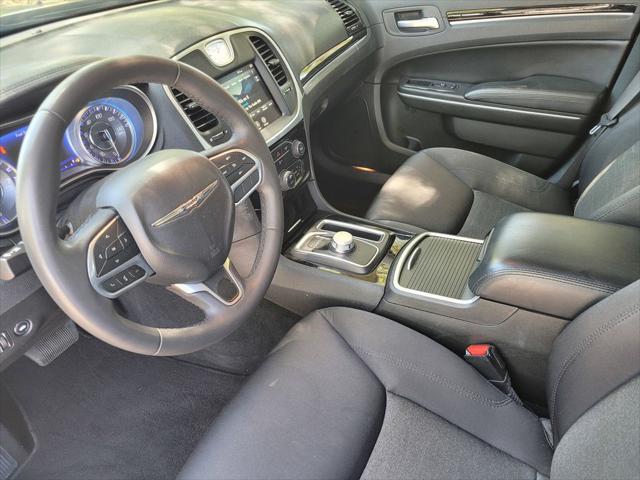 2023 Chrysler 300 Touring