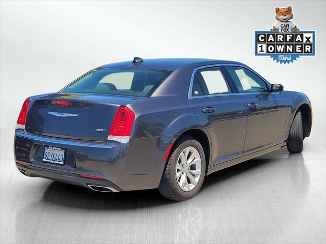 2023 Chrysler 300 Touring