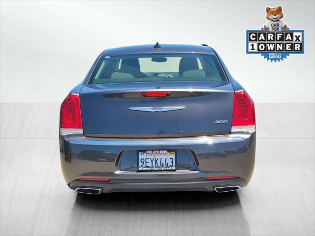 2023 Chrysler 300 Touring
