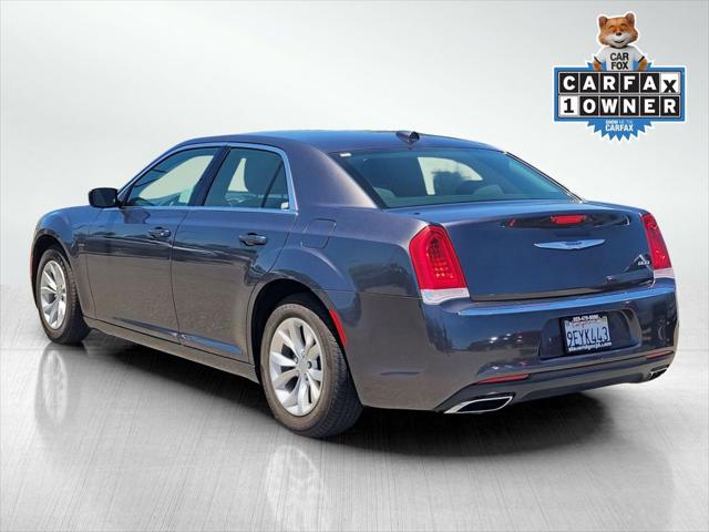 2023 Chrysler 300 Touring