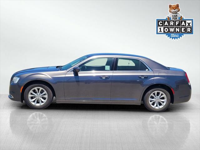 2023 Chrysler 300 Touring