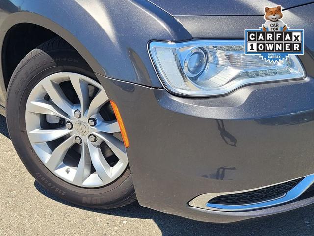 2023 Chrysler 300 Touring