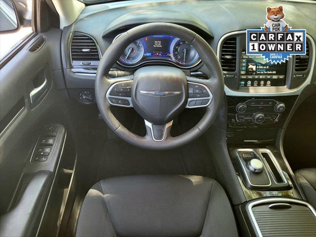 2023 Chrysler 300 Touring