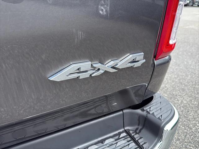 2022 Ram 1500 Big Horn Crew Cab 4x4 5'7" Box