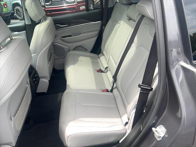 2023 Jeep Grand Cherokee Overland 4x4