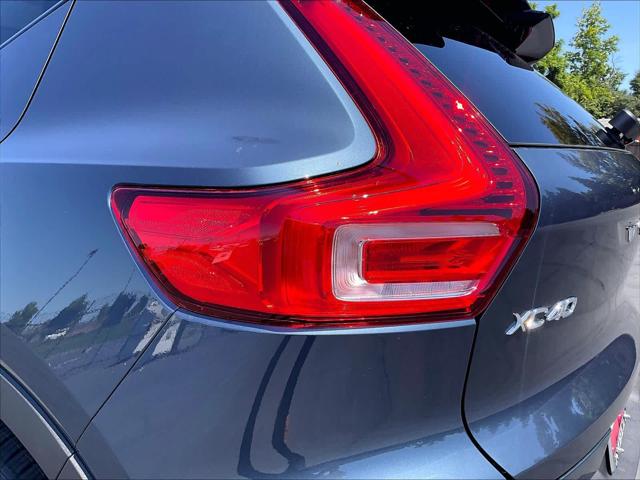 2026 Volvo XC40 Plus, B5 AWD Gas (mild hybrid), Dark