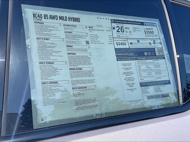 2026 Volvo XC40 Core, B5 AWD Gas (mild hybrid), Dark