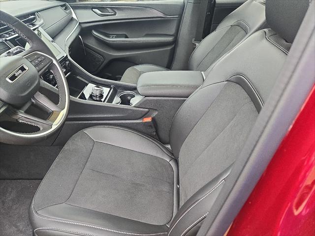 2025 Jeep Grand Cherokee L Altitude X 4x4