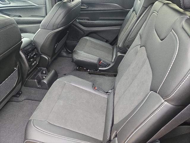 2025 Jeep Grand Cherokee L Altitude X 4x4