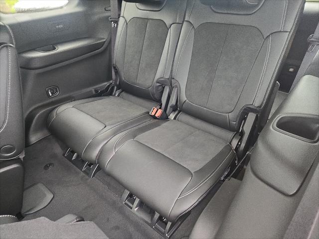 2025 Jeep Grand Cherokee L Altitude X 4x4